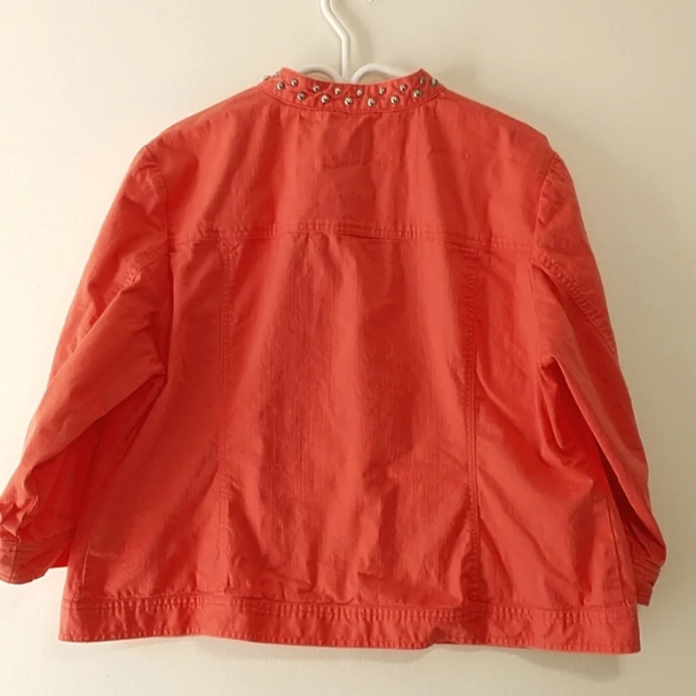 Jacket - Picture 2 of 5